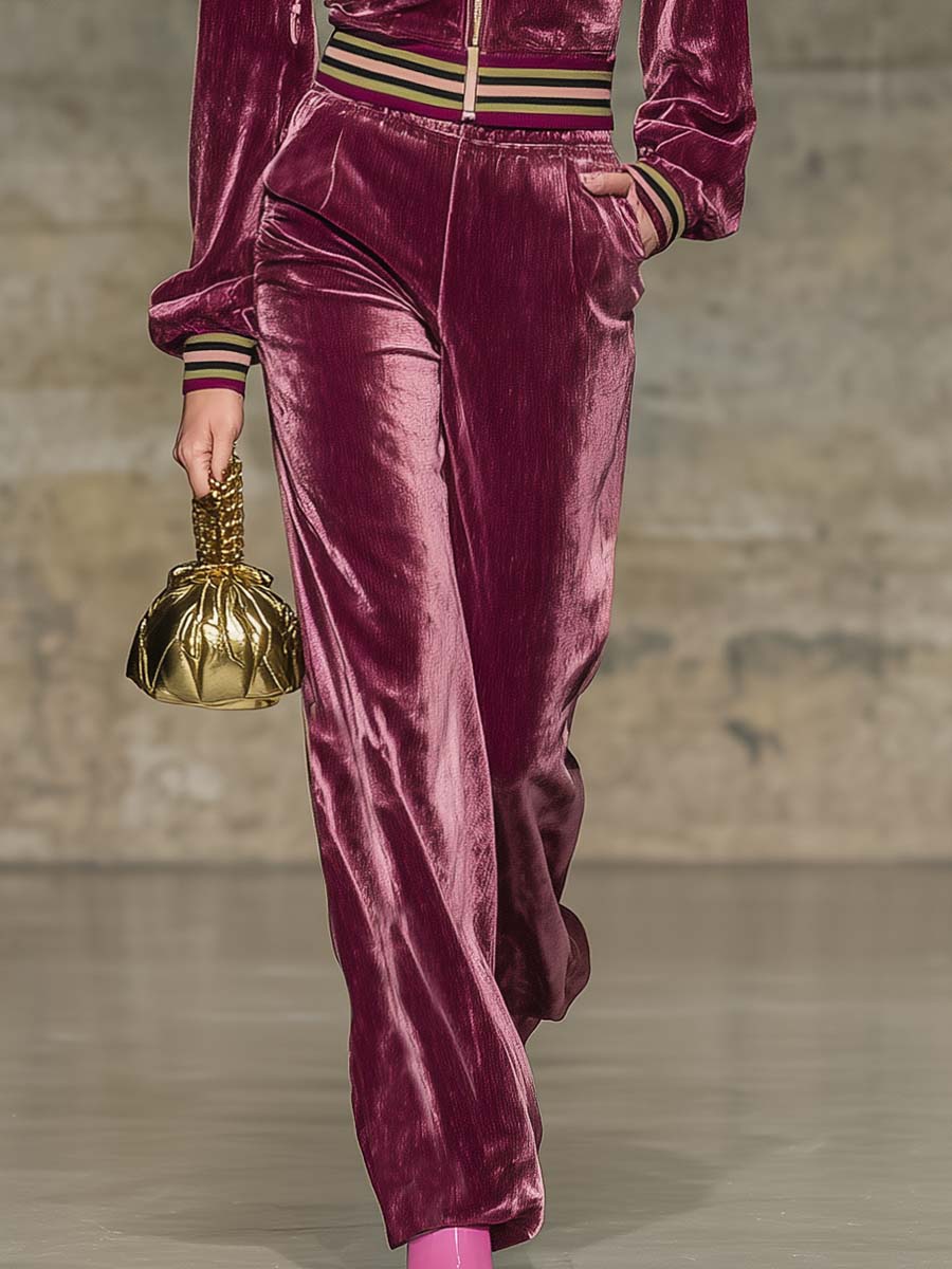 Ensemble Sportif Vintage en Velours Rouge Bourgogne : Haut et Pantalon à Capuche avec Fermeture Éclair