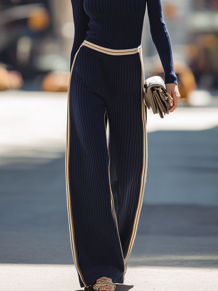 Ensemble Élégant en Tricot Bleu Marine à Rayures avec Pull à Zip et Pantalon