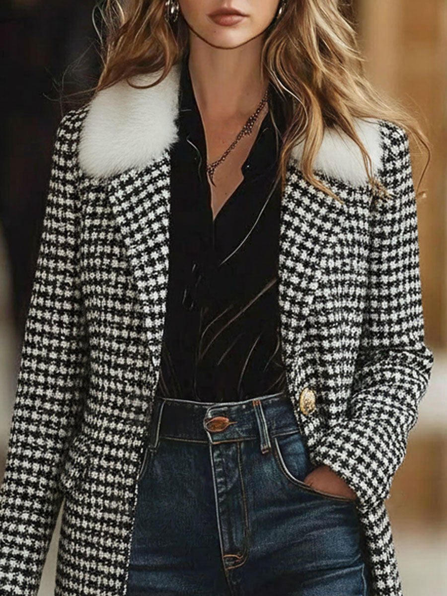 Veste mi-longue en tweed à motif pied-de-poule avec col en fourrure au style rétro