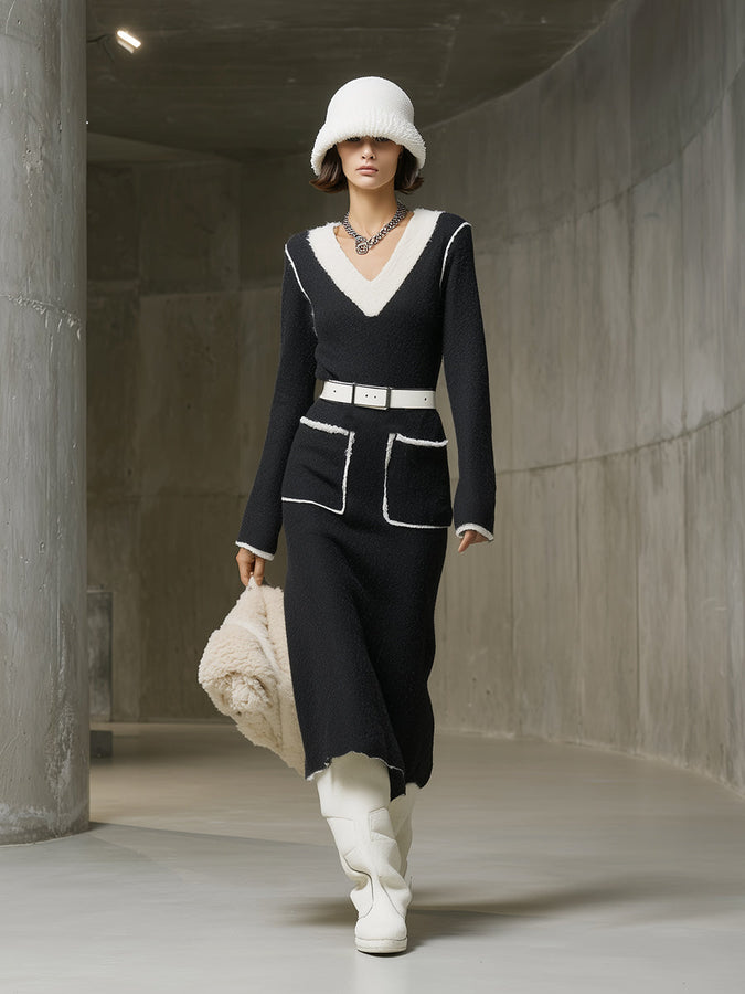 Robe Midi V-Neck Blanche en Tricot avec Détails Patchwork Noir