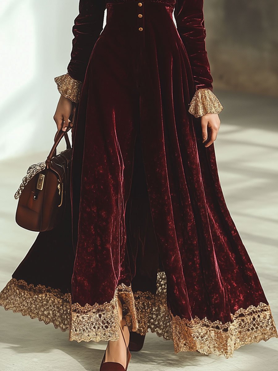Robe Maxi Velours Rouge Ankola : Élégance en Dentelle et Décolleté en V - Expédition Rapide en 24 Heures