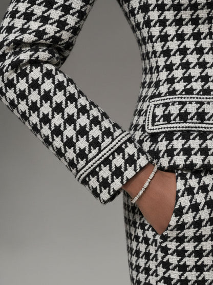 Chic Ensemble Blazer et Jupe à Motif Carreaux Noir et Blanc