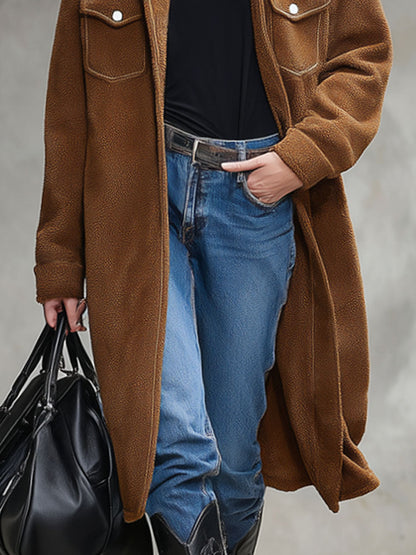 Veste en polaire à double poche, revers élégant et boutonnage simple