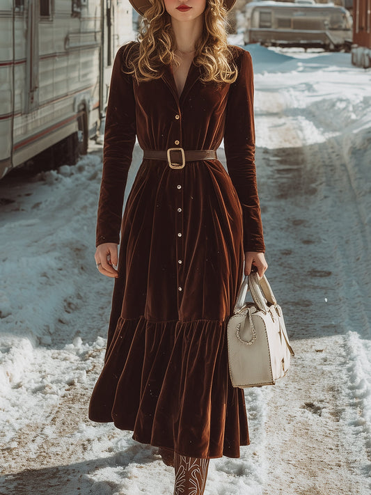 Robe Maxi Velours Brun Western avec Col Revers et Détails Boutonnés