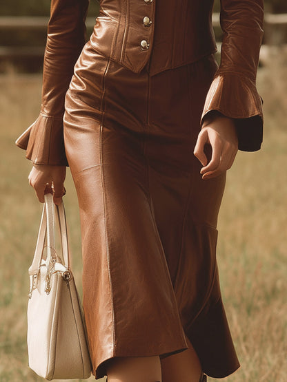 Ensemble Chic : Veste en Similicuir Marron à Boutons et Jupe Queue de Poisson avec Manches Évasées