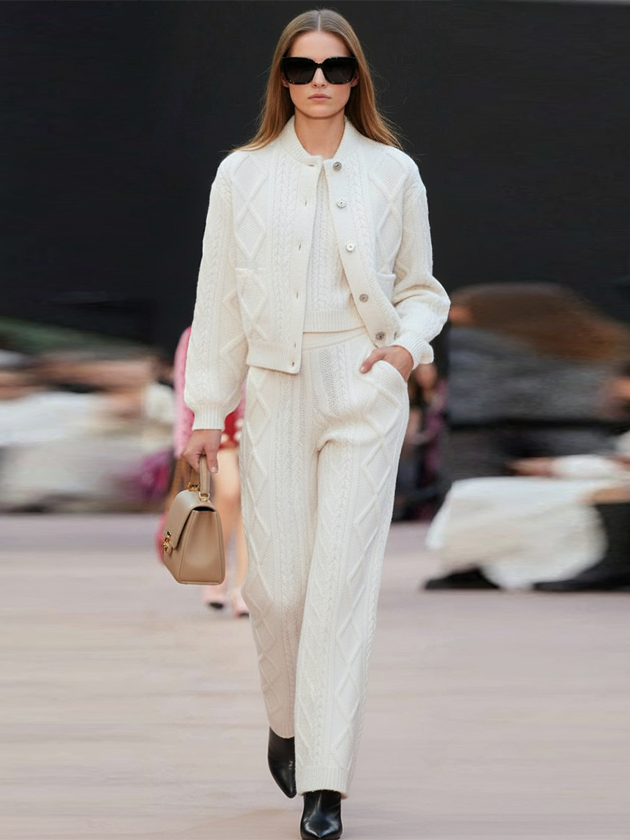 Ensemble Chic en Blanc Texturé : Veste et Pantalon Élégants