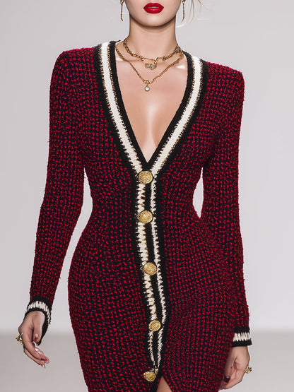 Robe Maxi Tricotée Rouge et Noire à Décolleté V et Détails Boutonnés - Style Rétro