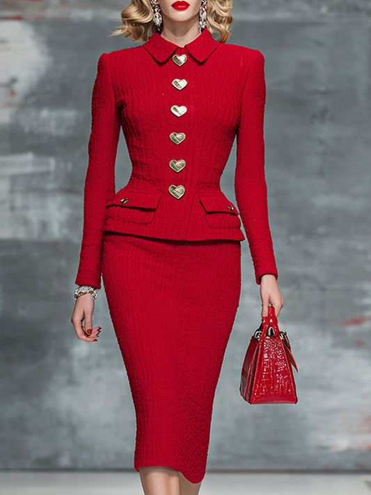 Ensemble Chic et Moderne : Haut et Jupe Texturée Rouge avec Détails en Bouton Cœur