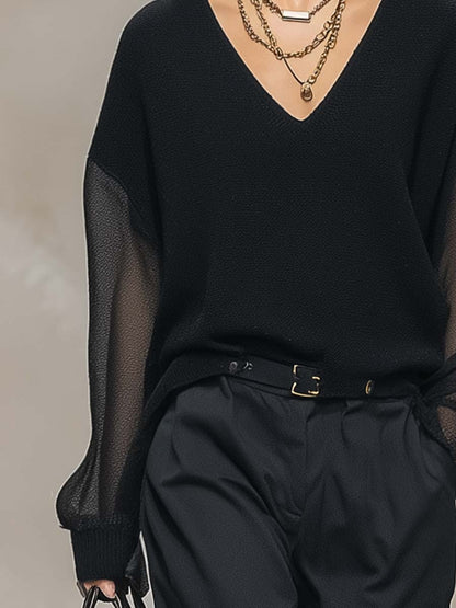 Blouse Noire en Maille Longue à Manches Transparentes - Élégance Confortable avec Décolleté en V