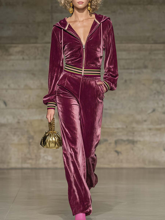 Ensemble Vintage en Velours Rouge Bourgogne : Haut à Capuche avec Zip et Col en V