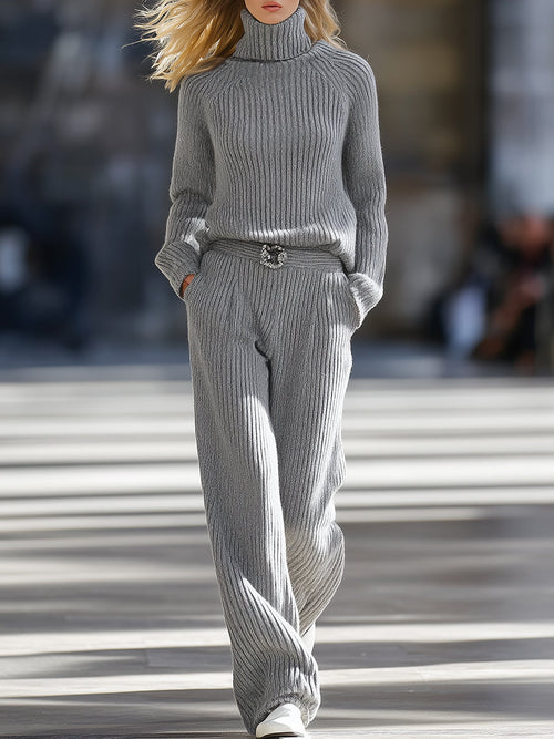 Ensemble Chic en Maille : Pull Col Roulé Gris et Pantalon Coordonné