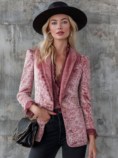 Veste Élégante en Velours Rose à Imprimé Léopard avec Détails en Dentelle