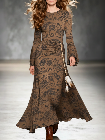 Robe Maxi en Suédine Imprimée Paisley : Un Éclat Vintage Western