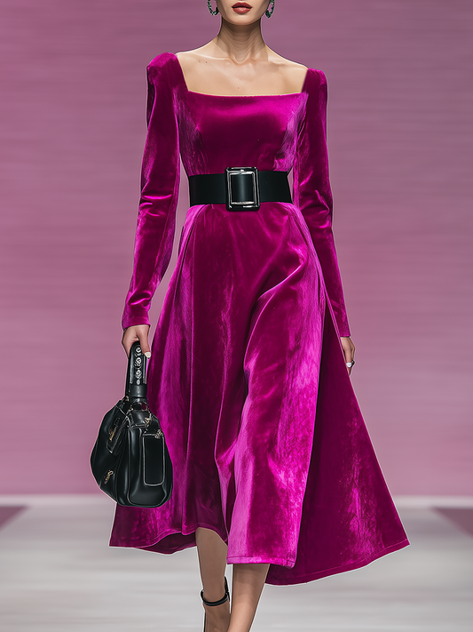 Robe Velours Chic et Séduisante à Encolure Carrée et Manches Longues