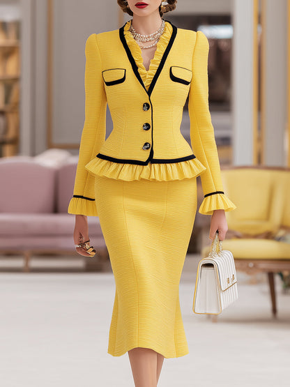 Élégant Ensemble en Tweed Jaune : Jupe et Veste à Volants Contrastants