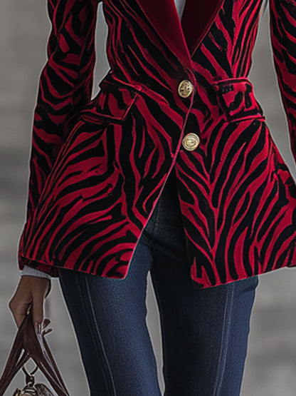 Veste en Velours Rouge à Imprimé Zèbre - Élégance Urbaine au Style Rétro