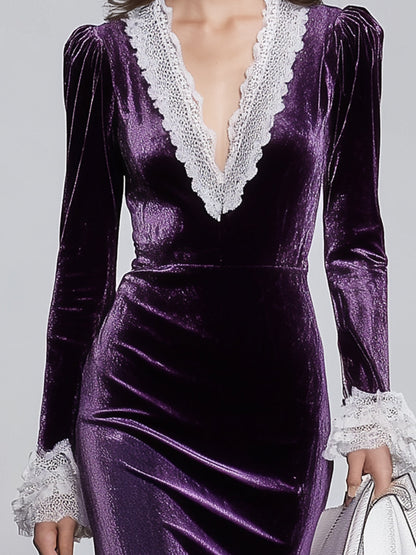 Robe Midi Violet à Encolure en V avec Éléments en Dentelle Blanche