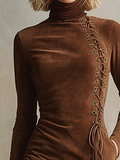 Robe Midi Vintage Western en Suédine Marron avec Col Roulé et Détails à Lacets