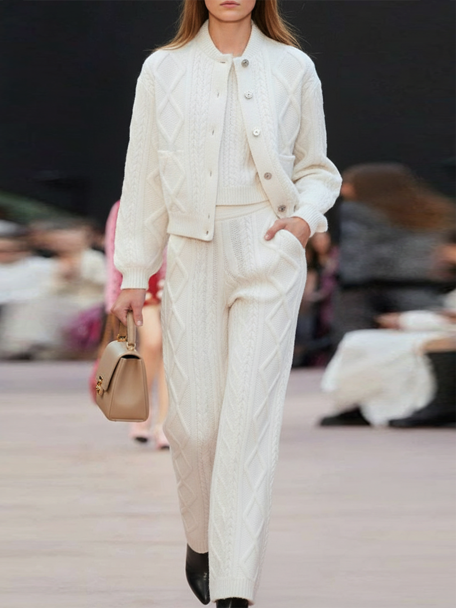 Ensemble Chic en Blanc Texturé : Veste et Pantalon Élégants
