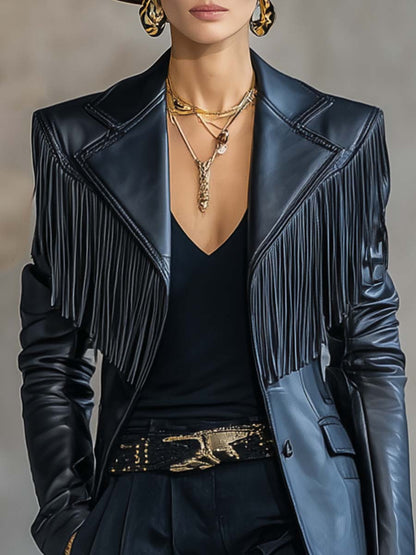 Blazer Noir en Cuir avec Franges Élégantes sur Épaules et Col Vintage