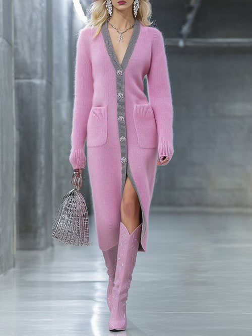 Classique et Tendance : Cardigan Long en Mohair Rose avec Détails Grisés