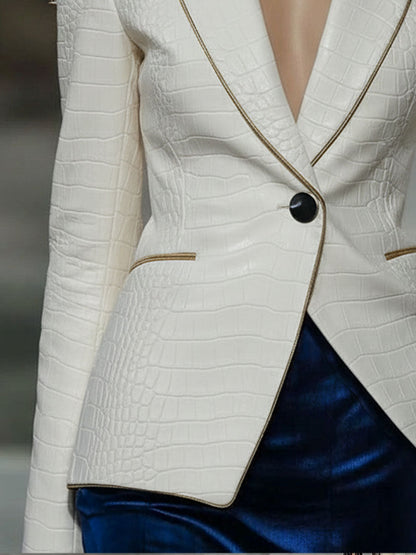 Blazer Blanc en Simili Cuir Crocodile avec Détails Dorés
