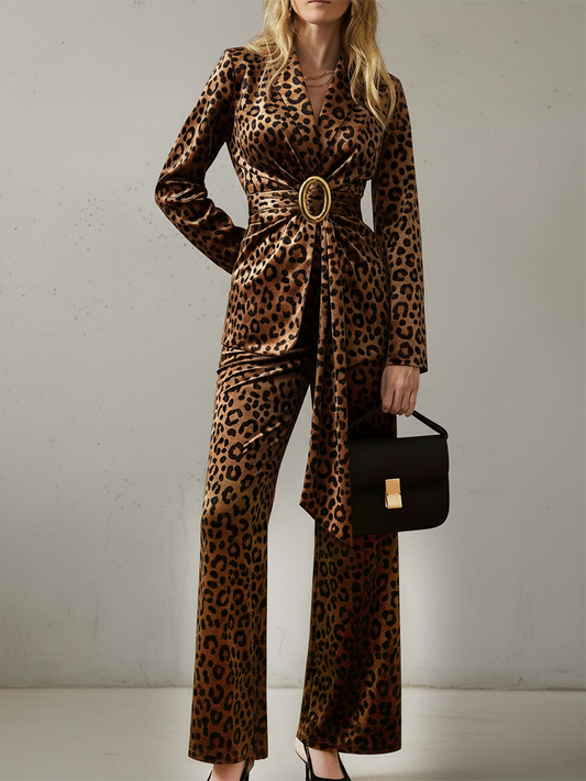 Ensemble Vintage en Velours Imprimé Léopard : Veste et Pantalon Chic