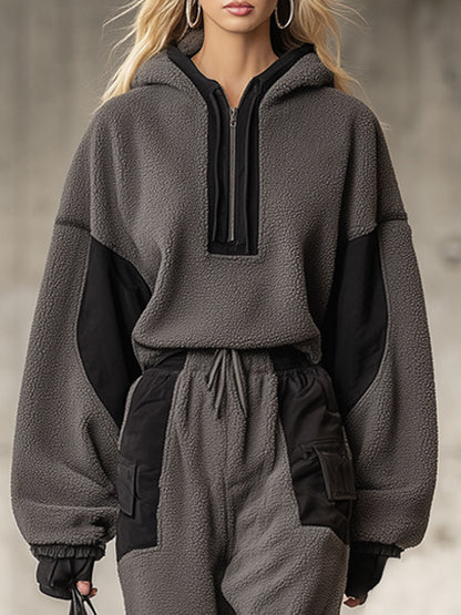 Ensemble Décontracté en Polaire : Sweatshirt à Capuche et Pantalon Gris Vintage