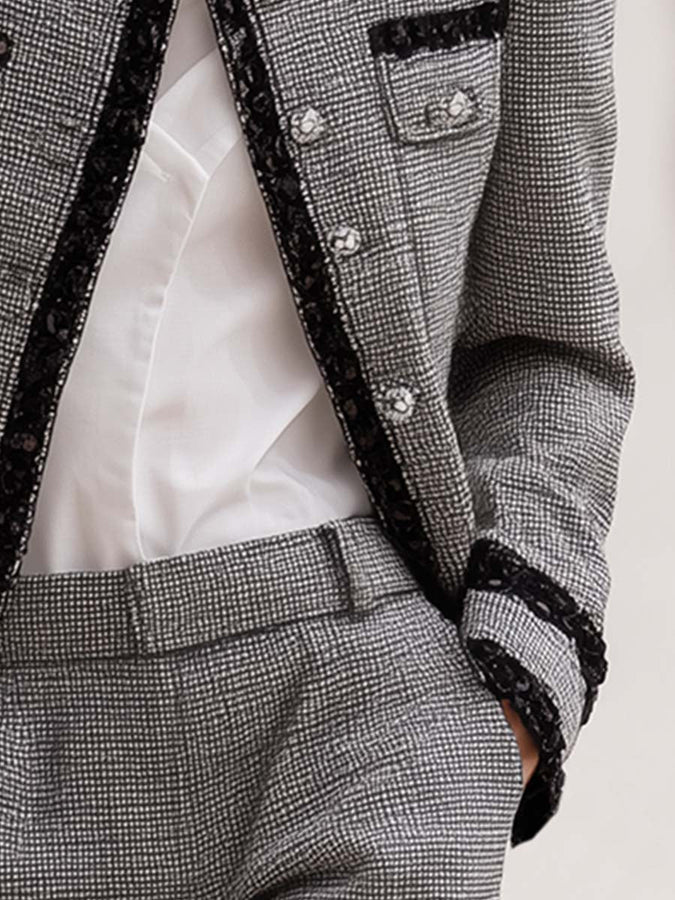 Chic et Classique : Veste en Laine Grise