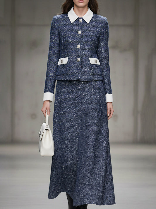 Chic Ensemble Tweed Bleu : Veste et Jupe Éblouissantes avec Sequins Dorés et Détails Blancs