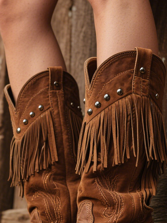 Femmes : Bottes de cowboy en cuir et daim brodées avec franges élégantes