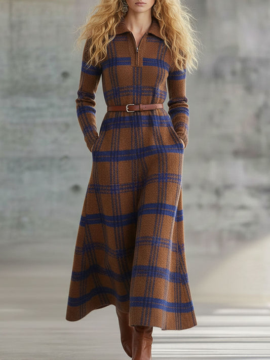 Robe Maxi Tricotée à Col Zippé - Élégance Mi-Saison en Motifs Carreaux Bleu et Marron