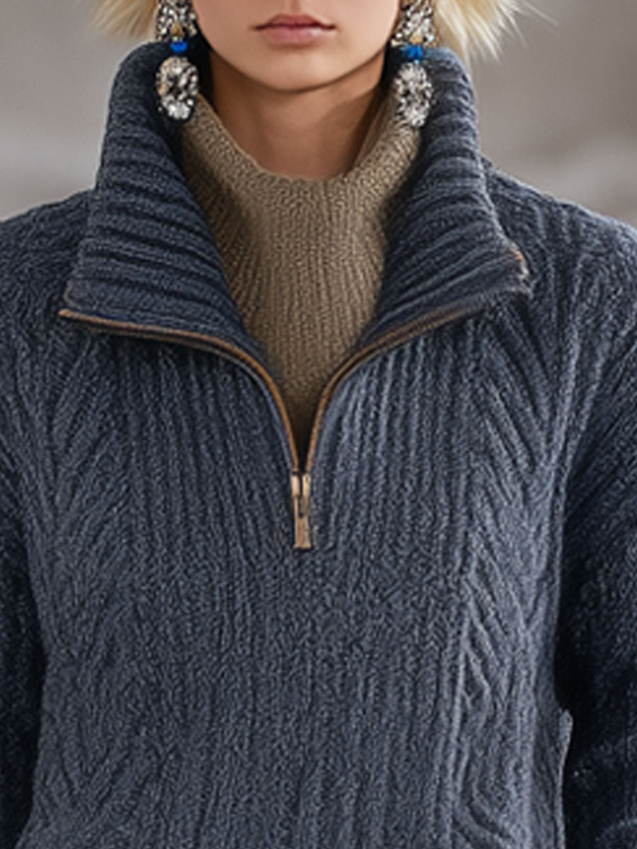 Pull rétro en tricot gris-bleu avec col zippé mi-haut