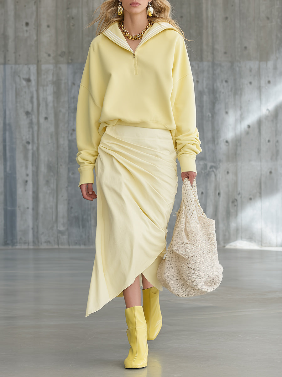 Ensemble Sportif Chic : Sweat à Capuche Jaune et Jupe Plissée Élégante