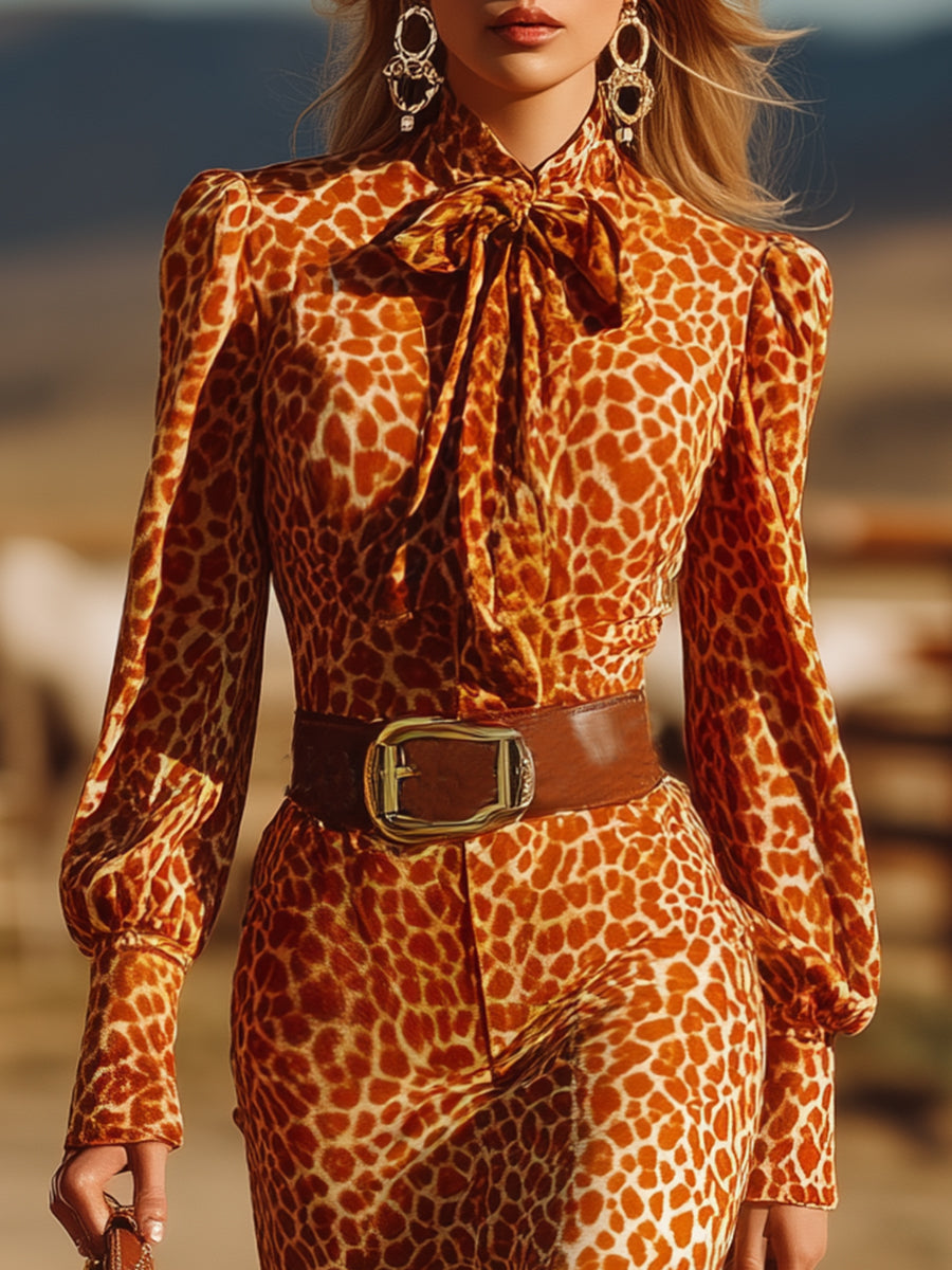 Robe Maxi Velours Léopard Orange avec Volants - Élégance Rétro