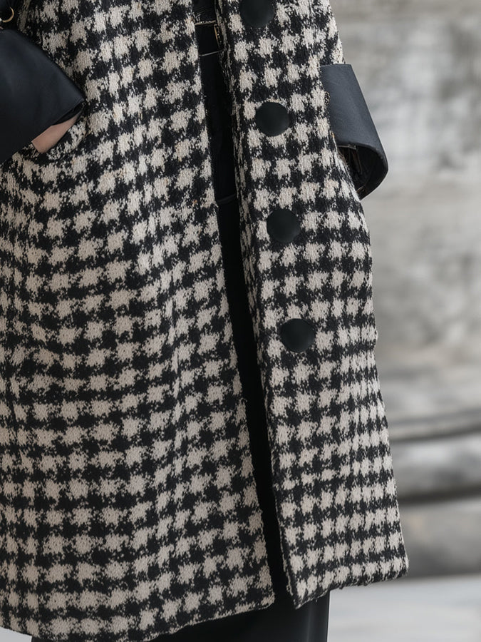 Chic Manteau Mi-Long à Carreaux Noir et Blanc avec Col Montant et Poignets Classiques