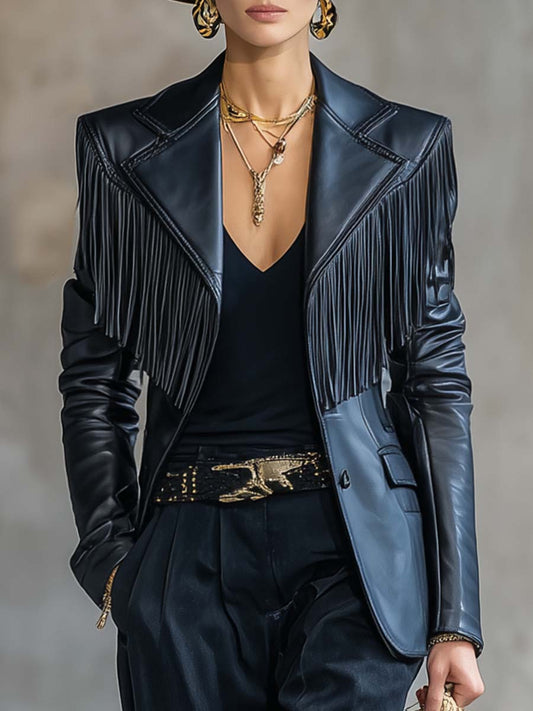 Blazer Noir en Cuir avec Franges Élégantes sur Épaules et Col Vintage