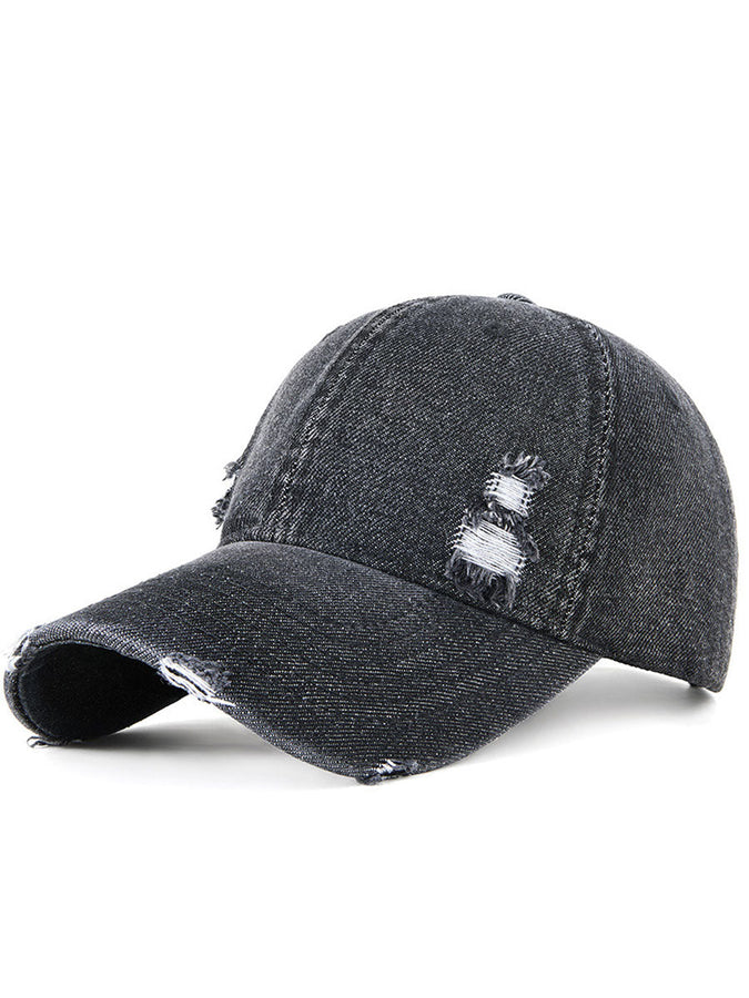 Casquette Décontractée en Jean Déchiré pour un Look Sportif