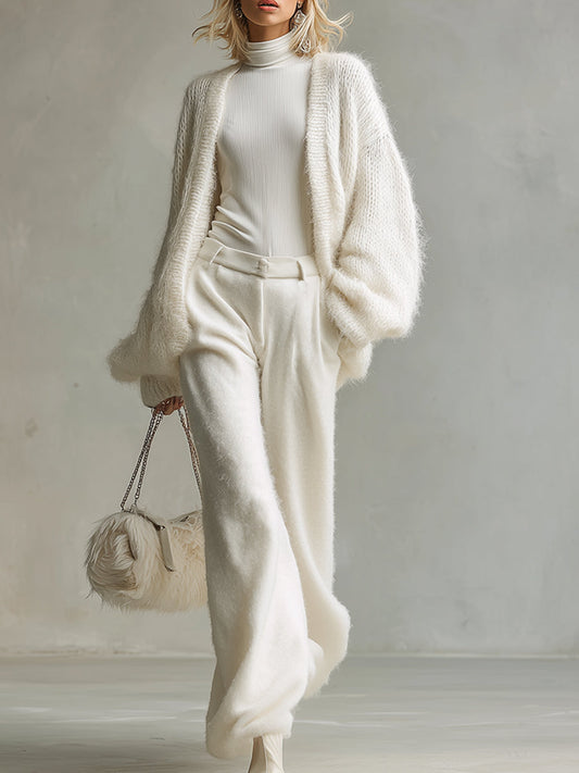 Ensemble Élégant en Laine Tricotée : Cardigan Long Minimaliste Blanc et Pantalon à Jambes Larges