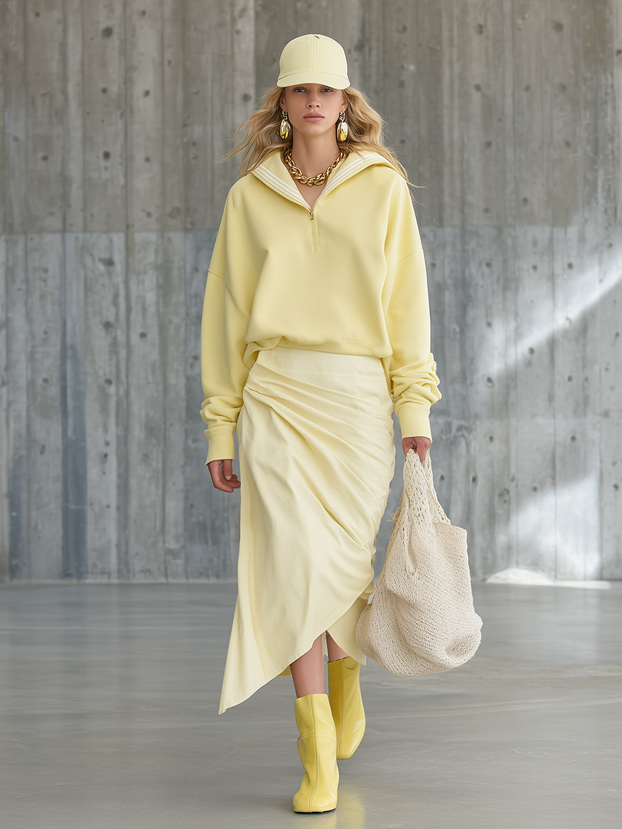 Ensemble Sportif Chic : Sweat à Capuche Jaune et Jupe Plissée Élégante