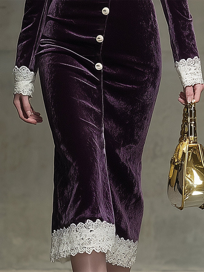 Robe Midi Élegante en Velours Violet avec Broderie en Dentelle et Détails Boutonnés