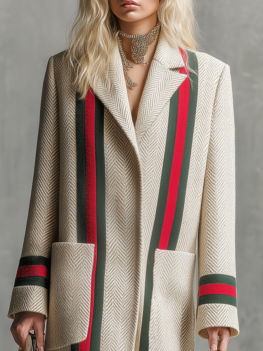 Chic Manteau Beige en Laine à Motif Chevrons avec Détails en Ruban Rouge et Vert