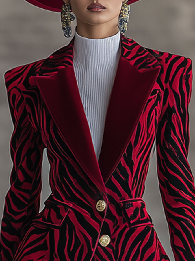 Veste en Velours Rouge à Imprimé Zèbre - Élégance Urbaine au Style Rétro