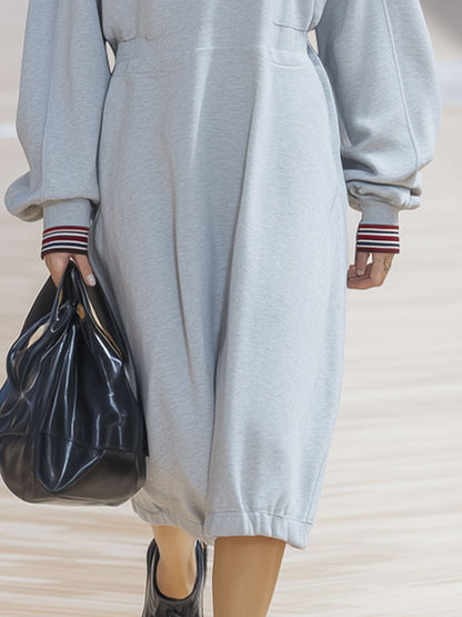 Robe Midi Décontractée à Rayures Bud Gris Clair avec Manches Longues et Col V