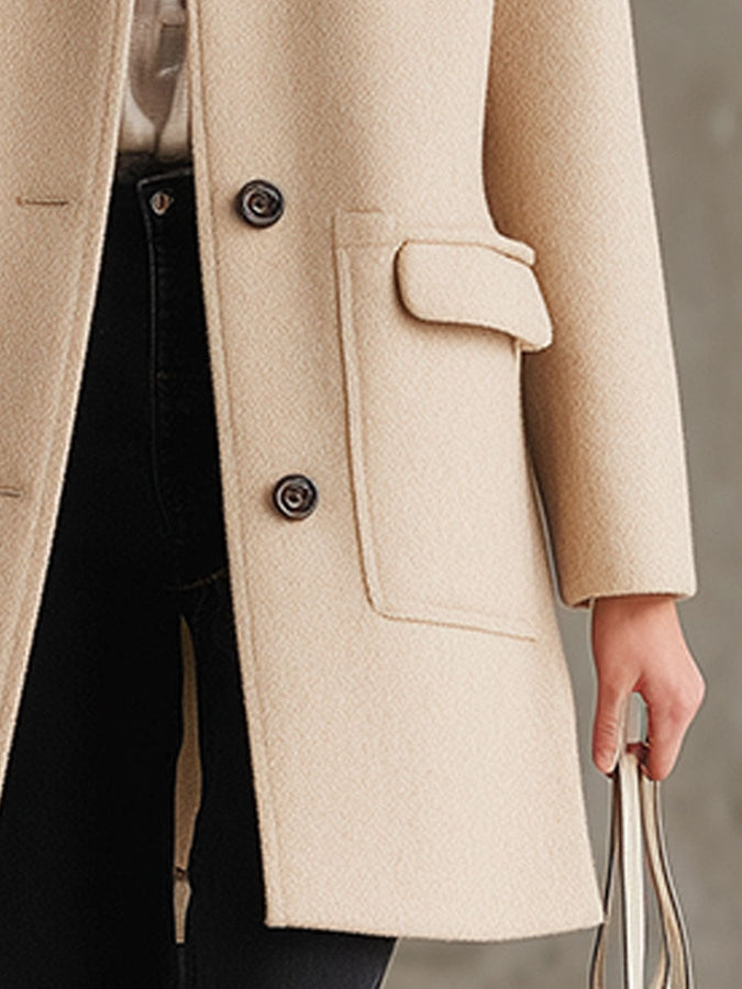Veste en Laine Beige avec Col en Fourrure : Élégance et Chaleur au Boutonnage Unique