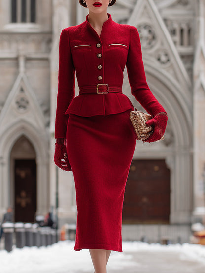 Ensemble Élégant en Tweed Rouge Vintage : Veste Boutonnée et Jupe Coordonnée