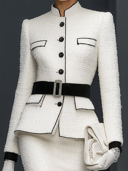 Veste en Tweed Blanc Patchwork avec Détails en Ruban Noir et Jupe Évasée