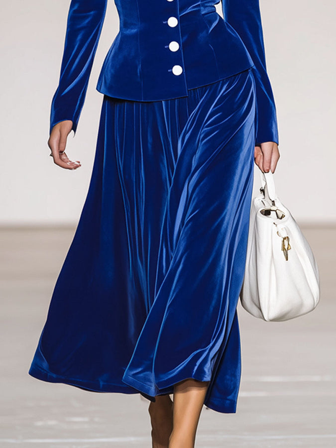 Ensemble Élégant en Velours Bleu Royal avec Col Chic et Boutons Distinctifs