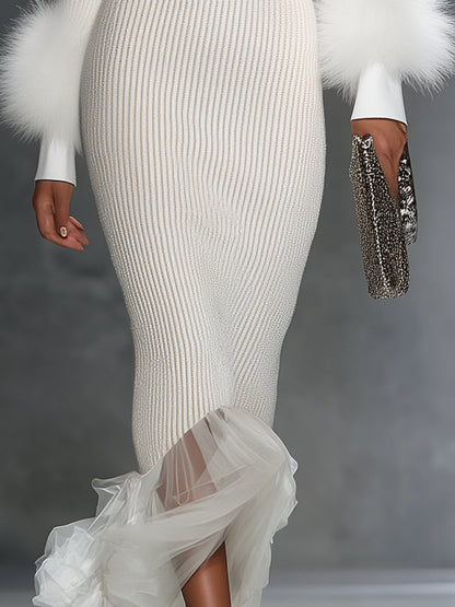 Robe Maxi Blanche en Maille Élastique avec Zip et Détails en Fourrure