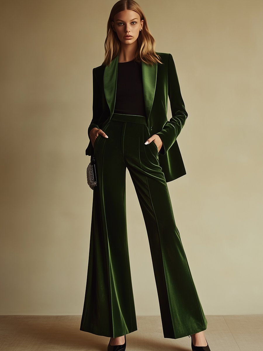 Élégant Costume Rétro en Velours Vert de Luxe